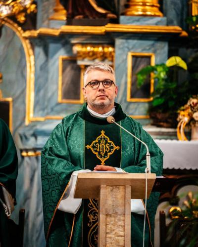 Wprowadzenie ks. Piotra Zawadzkiego na urząd proboszcza