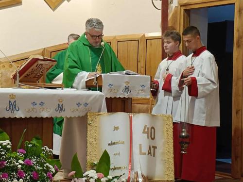 Messenger creation 9D687D94-B588-42F1-83F1-1F57B514F3B0