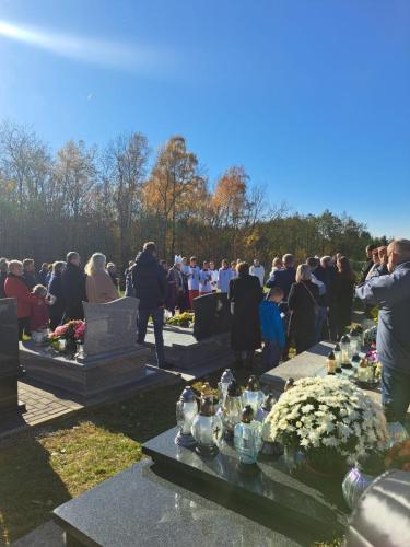 PHOTO-2025-11-02-20-14-23-7