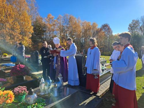 PHOTO-2025-11-02-20-14-24-3