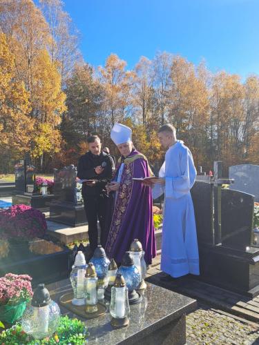 PHOTO-2025-11-02-20-14-25-4