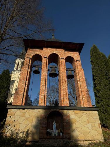 b0eae566-f595-48cf-b56b-3b3d7a8d041d