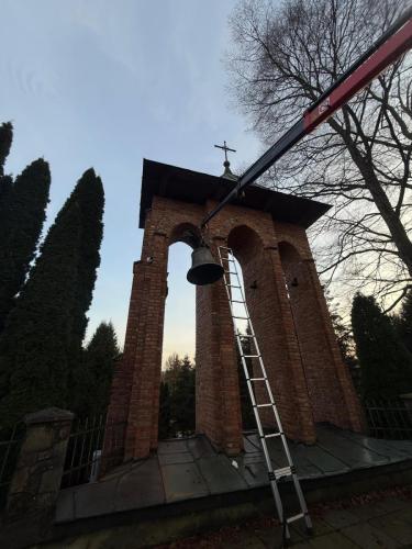 b61c5fdb-7a29-449d-a819-84870e4cc0c2