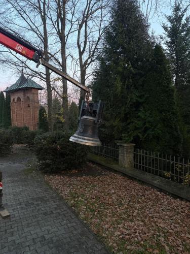 b744e835-932c-4853-a64c-e571ee936949