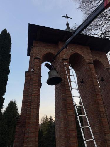 c3c2e51c-ac08-44a9-ae0d-36f8f2c1044b